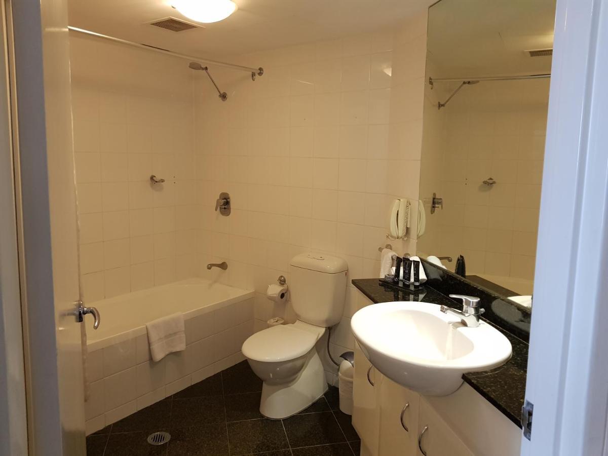 Parramatta Hotel Apartment Sydney Bagian luar foto